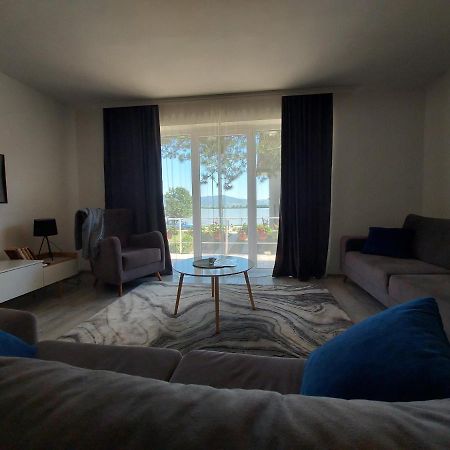 Fenix Apartment & Rooms Vinci Bagian luar foto