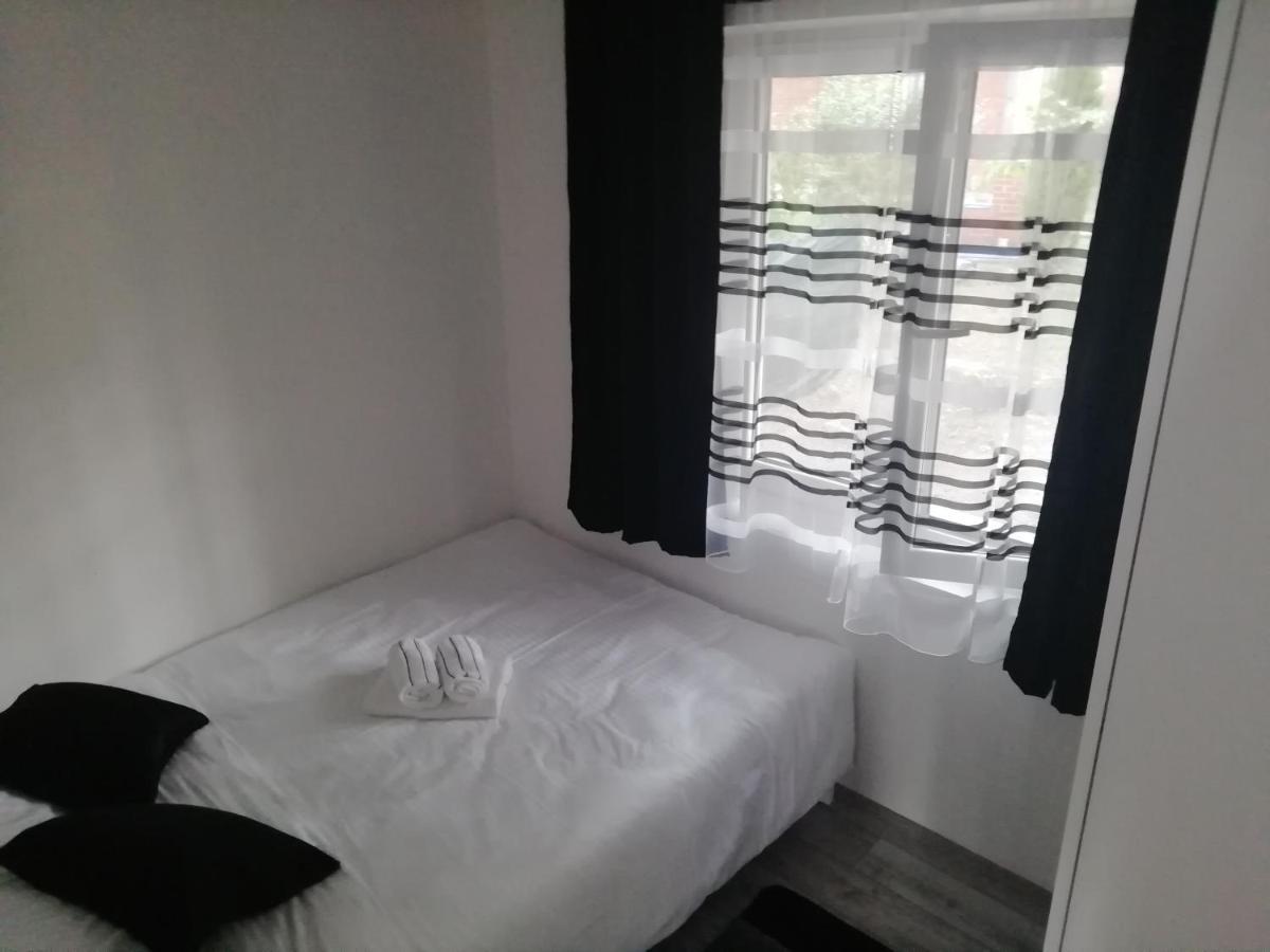 Fenix Apartment & Rooms Vinci Bagian luar foto