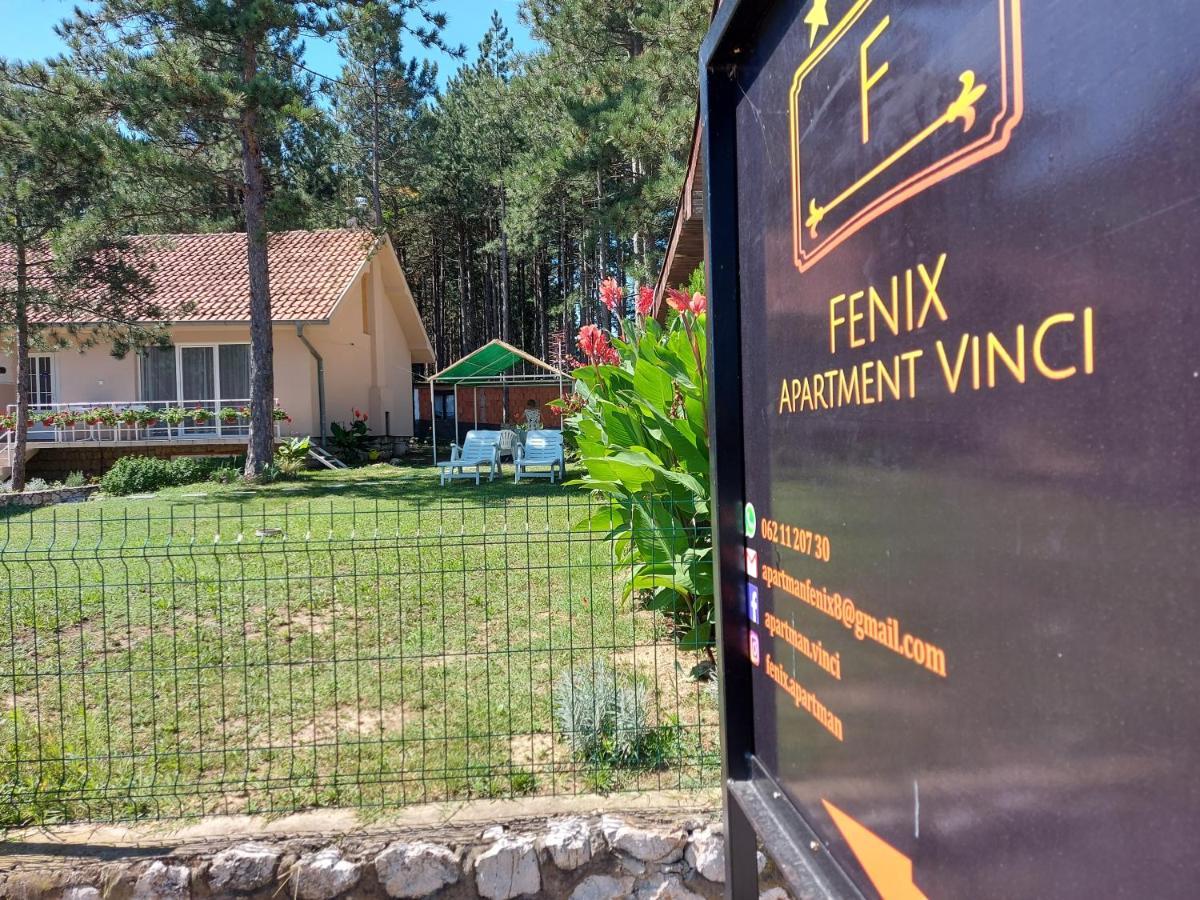 Fenix Apartment & Rooms Vinci Bagian luar foto