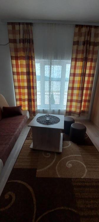 Fenix Apartment & Rooms Vinci Bagian luar foto